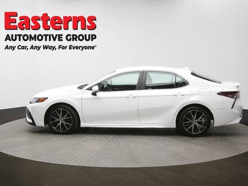 Used 2024 Toyota Camry SE FWD image 61