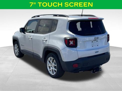 Used 2020 Jeep Renegade Latitude FWD image 12