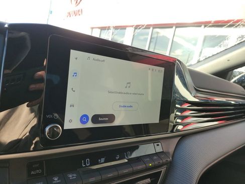 Used 2025 Toyota Camry LE image 20