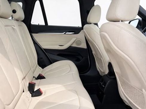 Used 2018 BMW X1 xDrive28i w/ Premium Package image 13