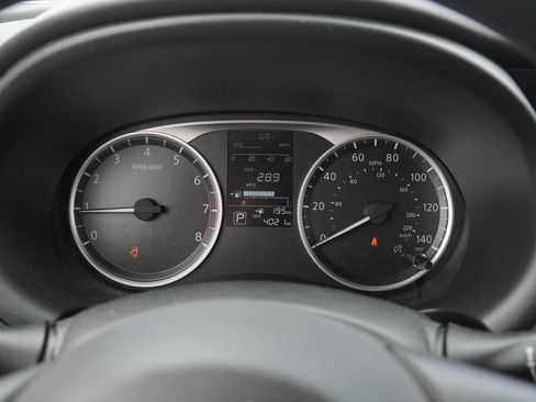 Used 2025 Nissan Kicks Play S FWD image 11