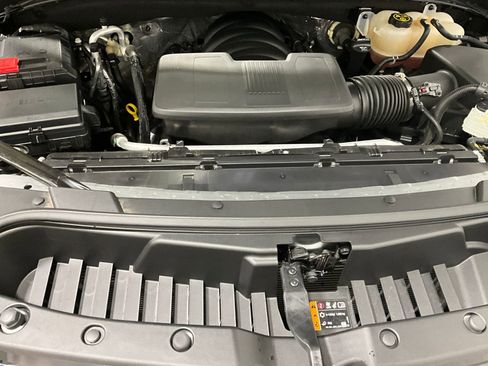 Used 2023 Chevrolet Tahoe Z71 w/ Luxury Package image 8