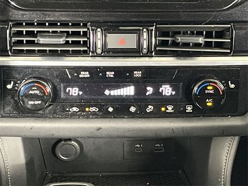 Certified 2025 Nissan Pathfinder SV image 18