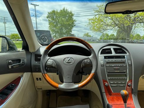Used 2011 Lexus ES 350 FWD image 18