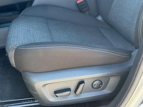 Used 2023 Nissan Rogue SV image 23