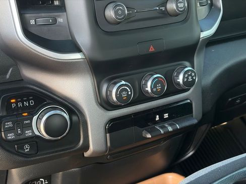 Used 2022 RAM 1500 Big Horn AWD/4WD image 19