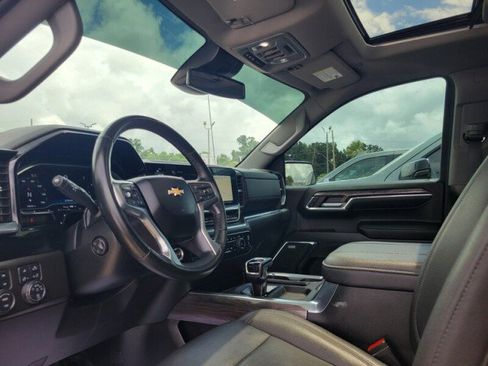 Used 2024 Chevrolet Silverado 1500 LTZ w/ LTZ Premium Package AWD/4WD image 11