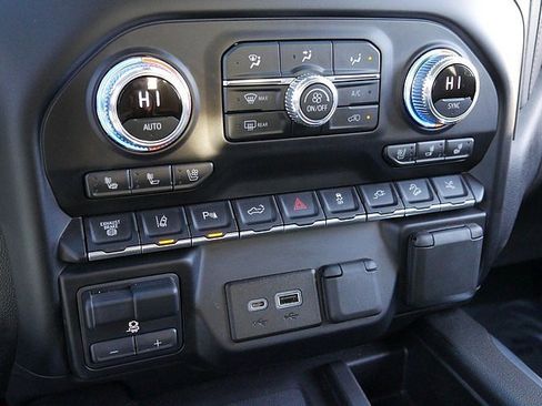 Used 2023 GMC Sierra 3500 Denali w/ Denali Ultimate Package image 44