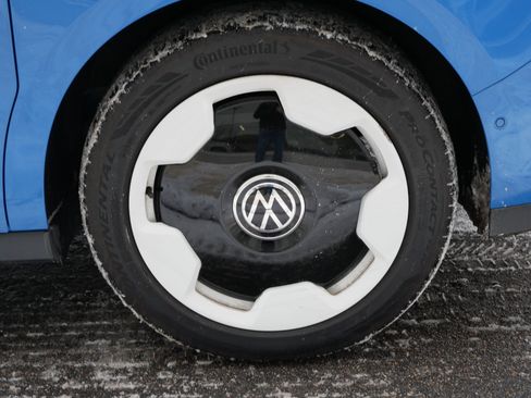 Used 2025 Volkswagen ID. Buzz 1st Edition image 15