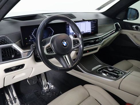 Used 2023 BMW X7 M60i w/ Executive Package image 7