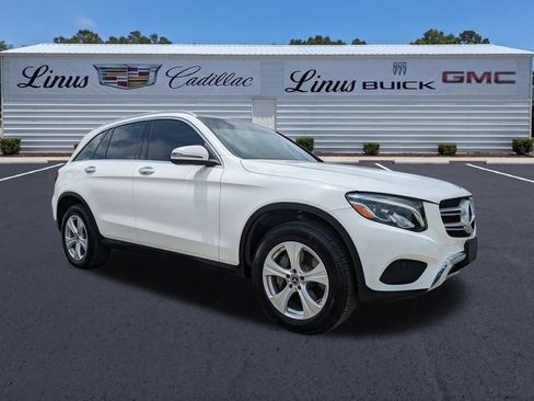 Used 2018 Mercedes-Benz GLC 300 4MATIC image 2