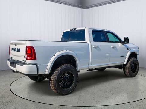 New 2026 RAM 2500 Laramie AWD/4WD image 10