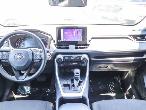 Used 2025 Toyota RAV4 XLE FWD image 13