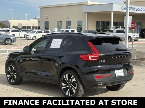 Certified 2023 Volvo XC40 B4 Plus w/ Protection Package Premier image 5