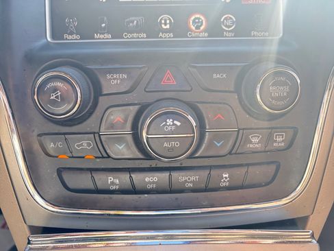 Used 2017 Jeep Grand Cherokee Overland AWD/4WD image 20