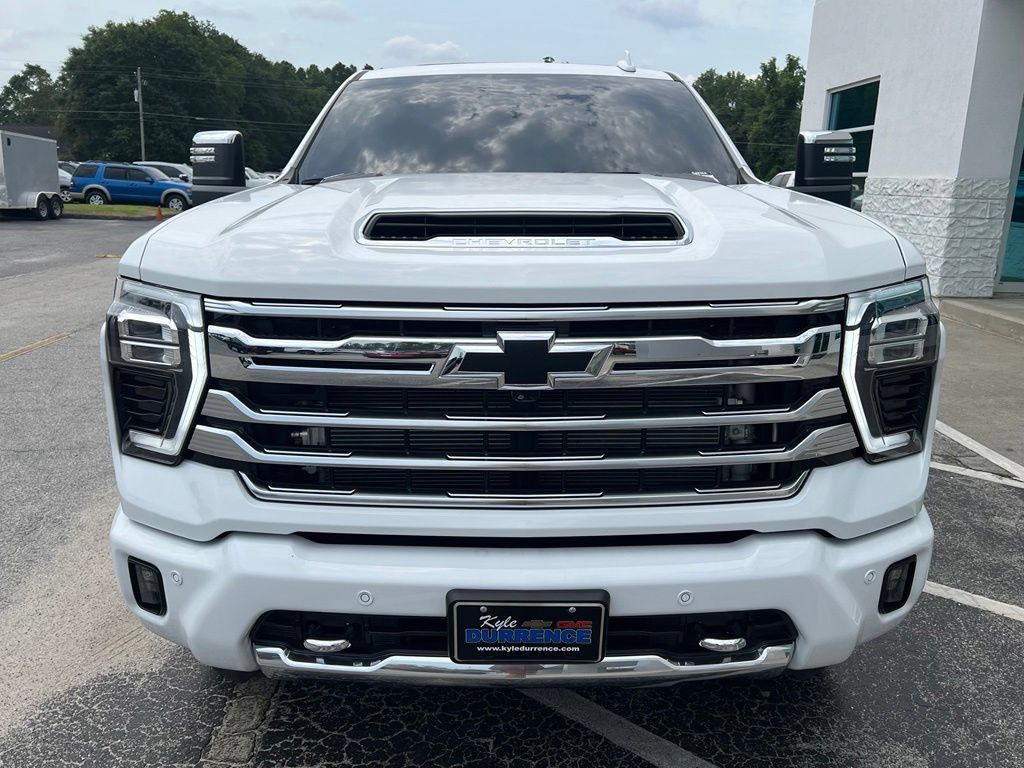 Used 2025 Chevrolet Silverado 2500 High Country w/ Technology Package AWD/4WD image 5