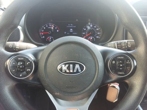 Used 2020 Kia Soul S FWD image 22