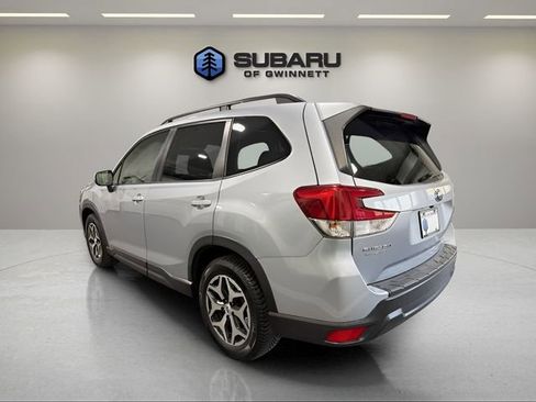 Used 2021 Subaru Forester Premium w/ Popular Package #1 image 3