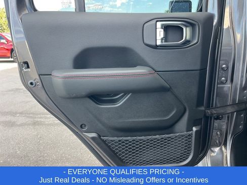 New 2025 Jeep Gladiator Rubicon image 23