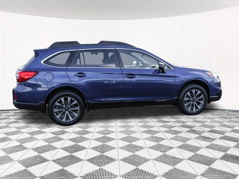 Used 2017 Subaru Outback 2.5i Limited image 11