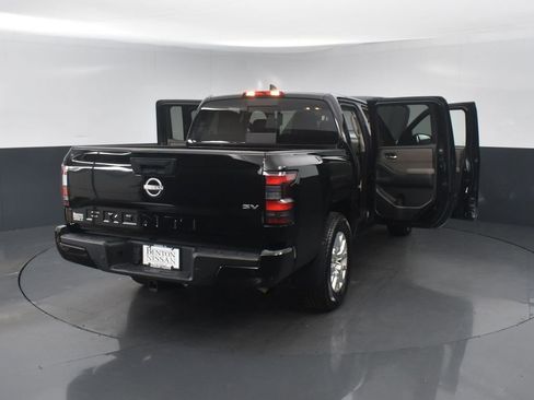 Used 2024 Nissan Frontier SV w/ SV Convenience Package image 27
