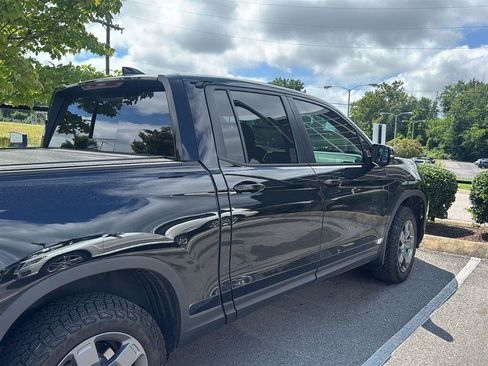 Used 2025 Honda Ridgeline TrailSport image 4
