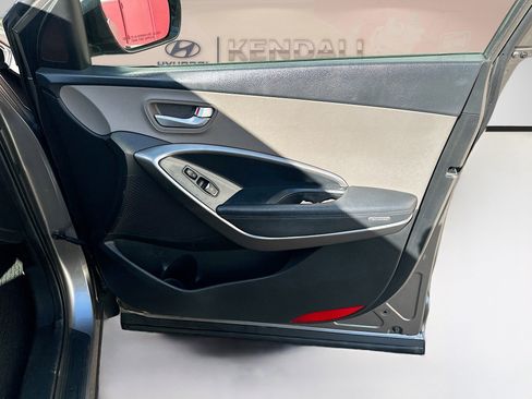 Used 2017 Hyundai Santa Fe Sport image 30