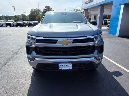 Used 2024 Chevrolet Silverado 1500 LT AWD/4WD image 3