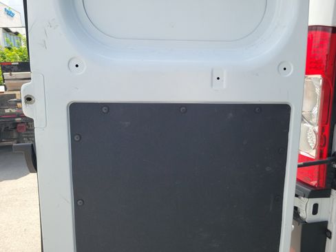 Used 2026 RAM ProMaster 2500 w/ Convenience Group FWD image 17