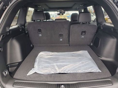 New 2026 Jeep Grand Cherokee Limited image 9