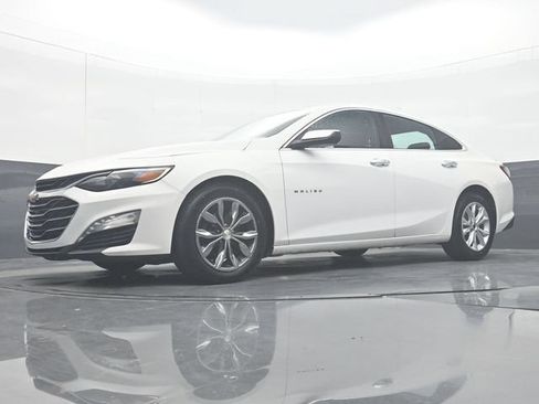 Used 2020 Chevrolet Malibu LT FWD image 29