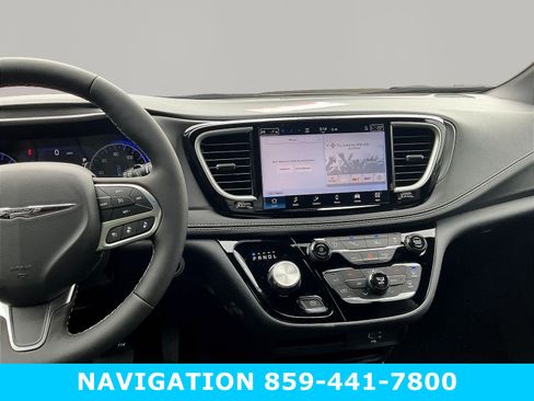 New 2026 Chrysler Pacifica Select FWD image 11