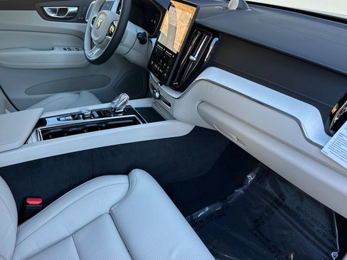 New 2026 Volvo XC60 B5 Ultra image 13