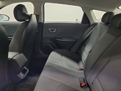 Used 2025 Kia K4 FWD image 18