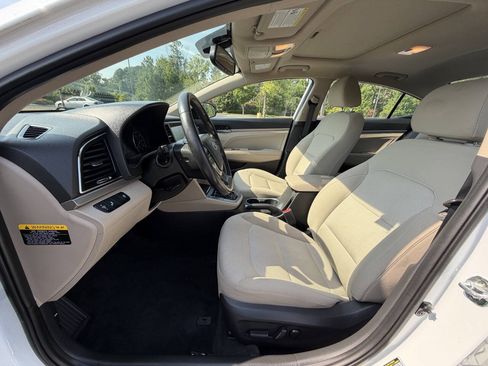 Used 2017 Hyundai Elantra Value Edition FWD image 10