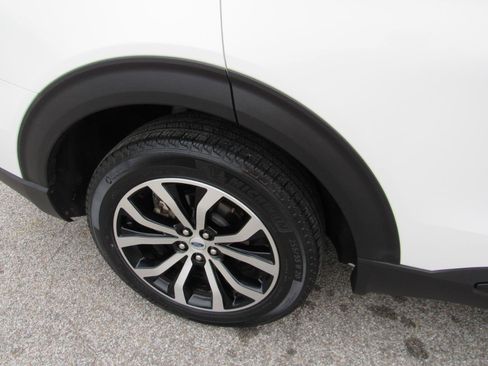 Used 2025 Ford Explorer ST-Line AWD/4WD image 4