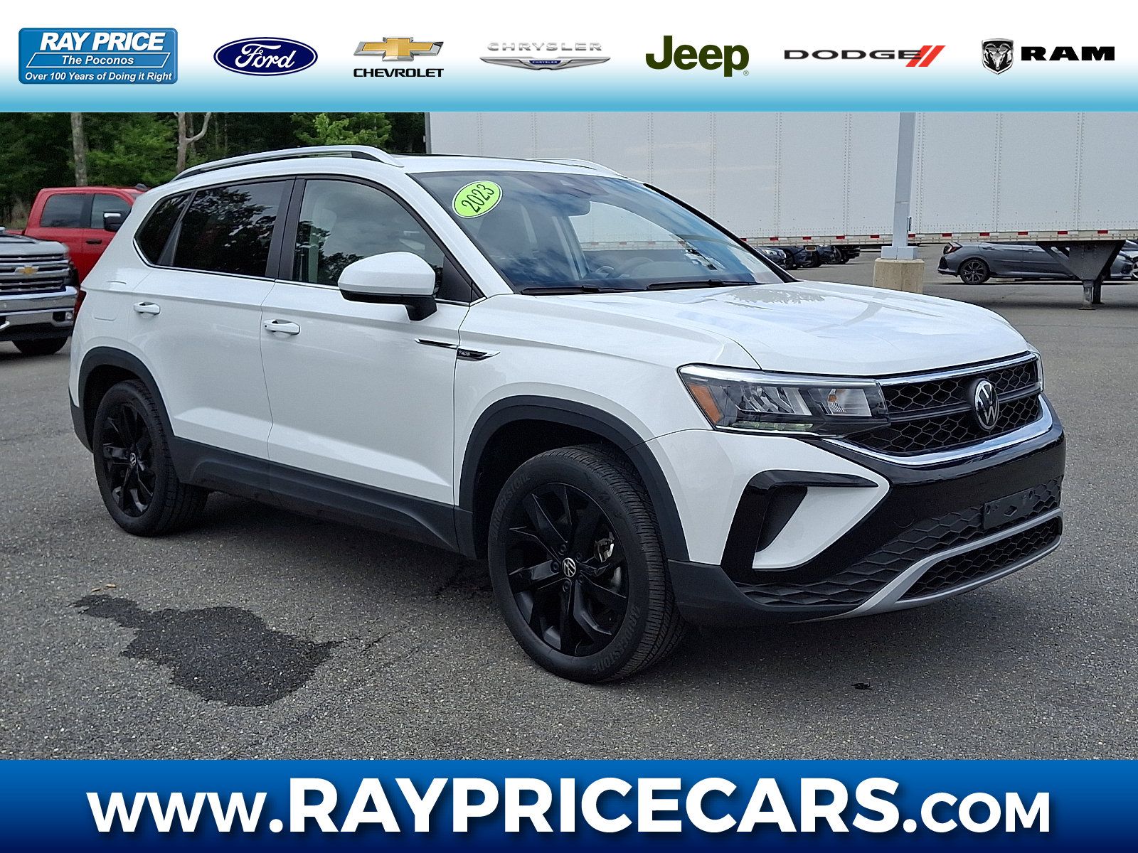 Used 2023 Volkswagen Taos SE w/ Panoramic Sunroof Package AWD/4WD image 1