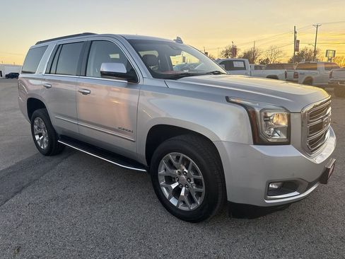 Used 2019 GMC Yukon SLT image 12