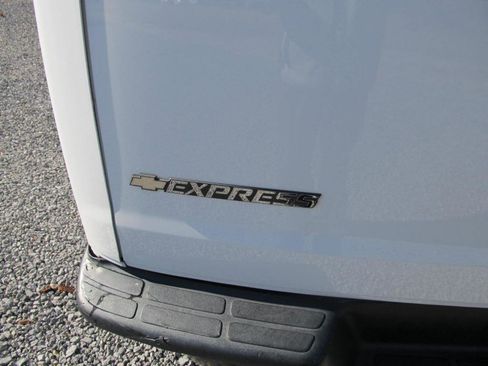Used 2021 Chevrolet Express 2500 w/ Driver Convenience Package image 11