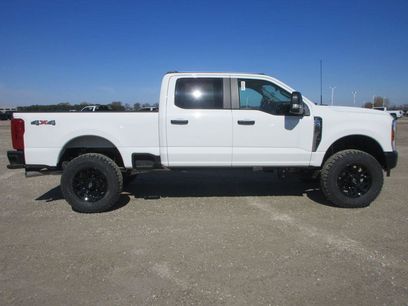 New 2026 Ford F250 XL w/ XL Off-Road Package