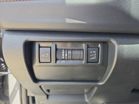 Certified 2025 Subaru Forester Touring w/ Popular Package - Touring AWD/4WD image 22