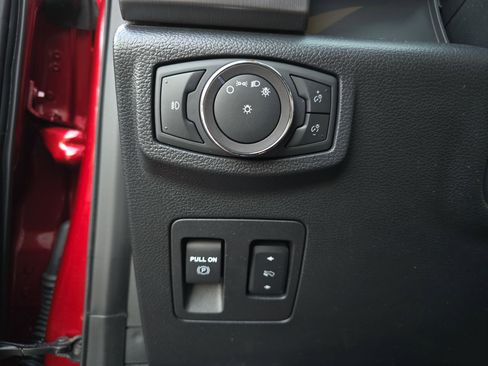 Used 2019 Ford Expedition Platinum image 30