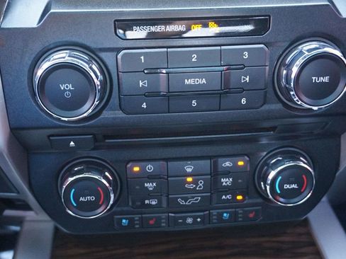 Used 2018 Ford F150 Lariat AWD/4WD image 39