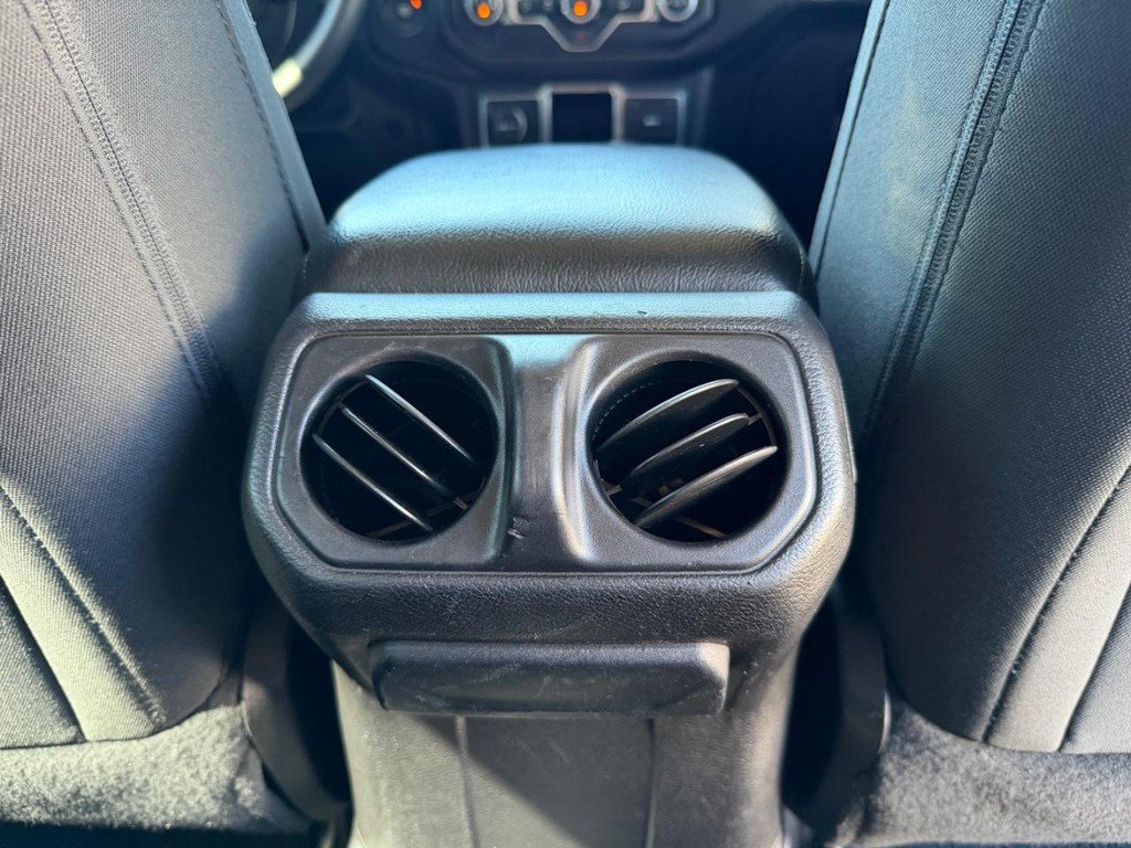 Used 2019 Jeep Wrangler Unlimited Sport AWD/4WD image 35