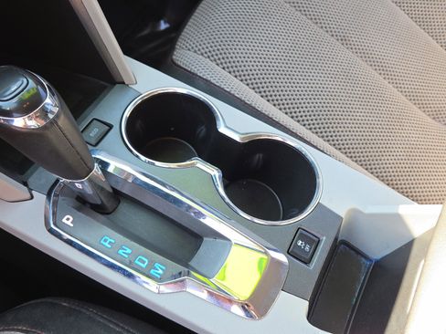 Used 2017 Chevrolet Equinox LT w/ Convenience Package image 35