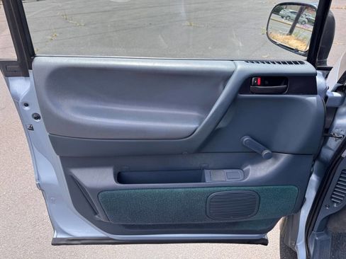 Used 1993 Toyota Previa Deluxe RWD image 15