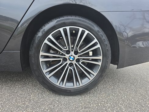 Used 2019 BMW 530i xDrive w/ Convenience Package image 32