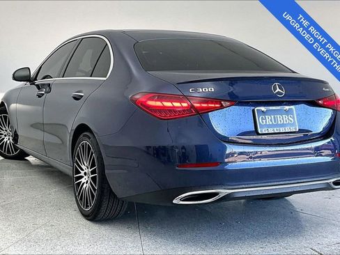 Used 2025 Mercedes-Benz C 300 4MATIC Sedan w/ Exclusive Trim Package image 17