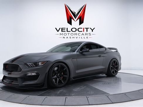 Used 2018 Ford Mustang Shelby GT350R w/ GT350R Equipment Group 920A RWD image 2