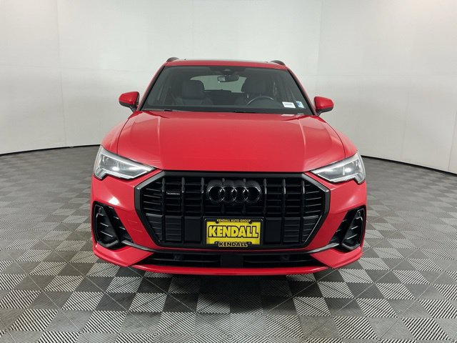Used 2023 Audi Q3 2.0T Premium Plus w/ Premium Plus Package AWD/4WD image 2